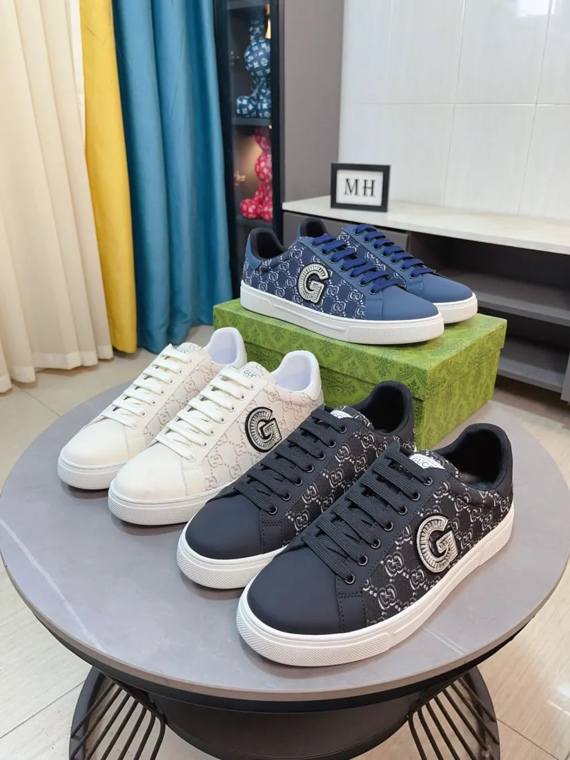 Men's men's shoes 💰400🌹🌹Gucci [Gucci] new model is on the market, the picture above is a must-sell. Top luxury brand, the latest fashionable casual men's shoes, trendy and versatile style, relaxed and sporty style, upper imported from Italy crocodile pattern cowhide ➕ genuine leather lining and ultra-fine workmanship. Original personalized and fashionable semi-air cushion raised outsole, light and comfortable on the foot, size 38-44